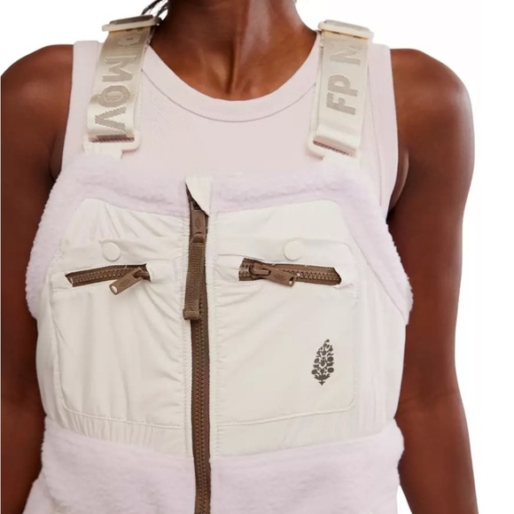 FP Movement Women's Hit The Slopes Overalls Sz Large NWT - Picture 7 of 15